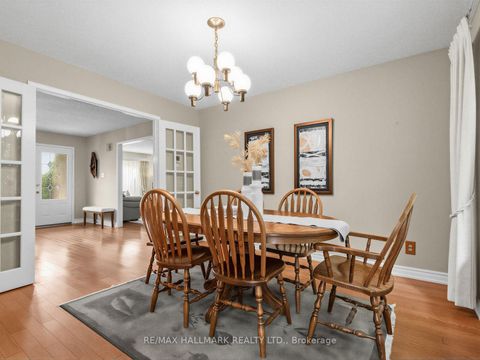 Photo 7 at 185 Aurora Heights Drive, Aurora Heights, Aurora