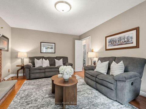 Photo 17 at 185 Aurora Heights Drive, Aurora Heights, Aurora
