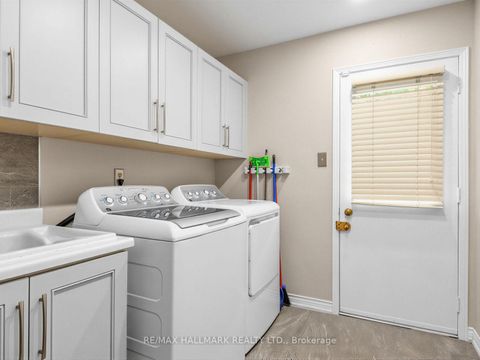Photo 19 at 185 Aurora Heights Drive, Aurora Heights, Aurora