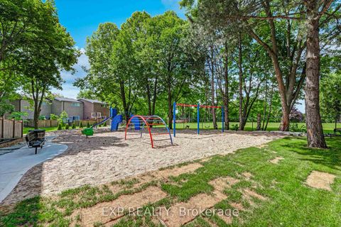 Photo 40 at 6 Poplar Crescent, Aurora Highlands, Aurora