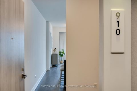 Photo 1 at 910 - 80 Vanauley Street, Chinatown, Toronto