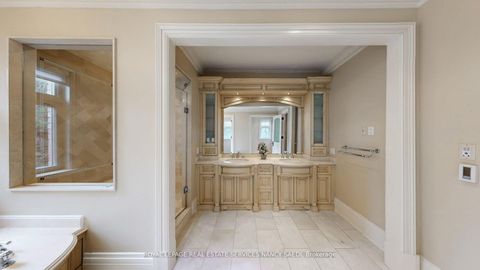 Photo 24 at 9 Fifeshire Road, Windfields, Toronto