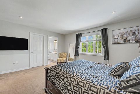 Photo 12 at 16 Blackbird Lane, 400 West, Barrie