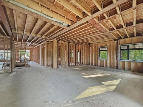 Photo 7 at 188 Crestwood Road, Yorkhill, Vaughan