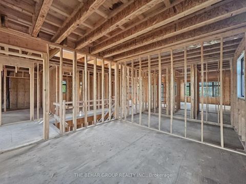 Photo 13 at 188 Crestwood Road, Yorkhill, Vaughan