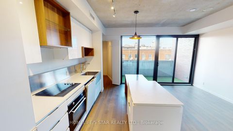 Photo 1 at 310 - 383 SORAUREN Avenue, Roncesvalles, Toronto
