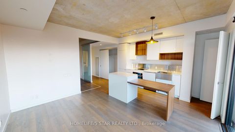Photo 4 at 310 - 383 SORAUREN Avenue, Roncesvalles, Toronto