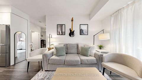 Photo 4 at 216 - 100 Eagle Rock Way, Rural Vaughan, Vaughan