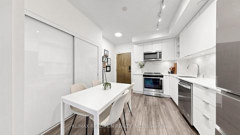 Photo 10 at 216 - 100 Eagle Rock Way, Rural Vaughan, Vaughan