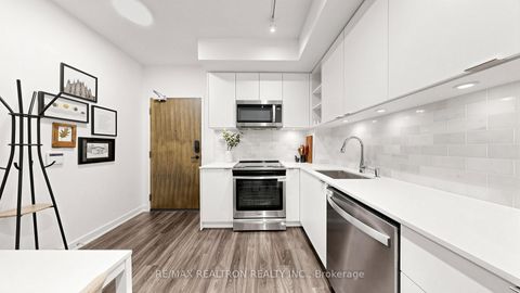 Photo 13 at 216 - 100 Eagle Rock Way, Rural Vaughan, Vaughan