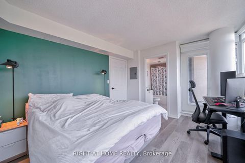Photo 11 at 813 - 18 Valley Woods Road, Donalda, Toronto