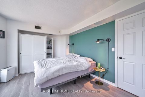 Photo 13 at 813 - 18 Valley Woods Road, Donalda, Toronto