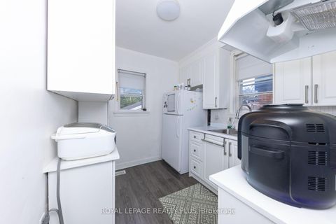 Photo 6 at 33 Dayton Avenue, Queensway, Toronto