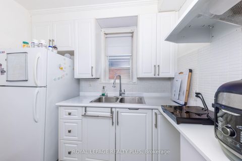Photo 7 at 33 Dayton Avenue, Queensway, Toronto