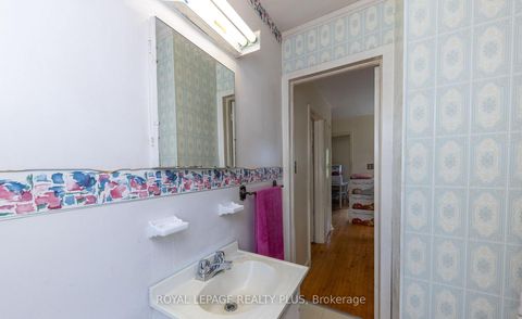 Photo 14 at 33 Dayton Avenue, Queensway, Toronto
