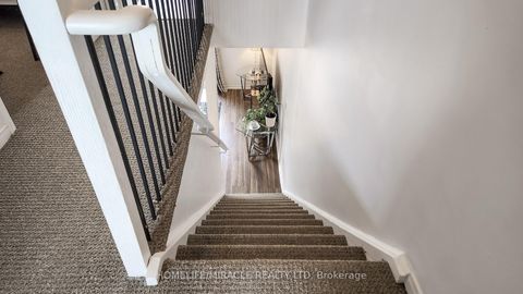 Photo 19 at 4 William Curtis Circle, College Manor, Newmarket