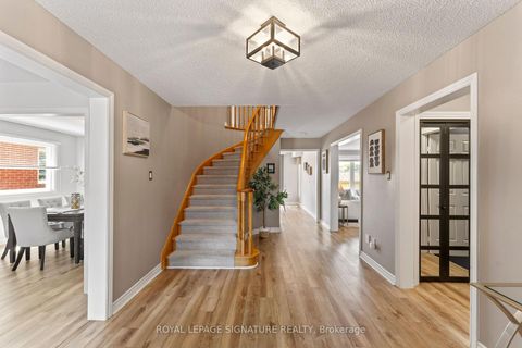 Photo 3 at 146 Beaver Bend Crescent, West Deane, Toronto