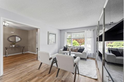 Photo 5 at 146 Beaver Bend Crescent, West Deane, Toronto