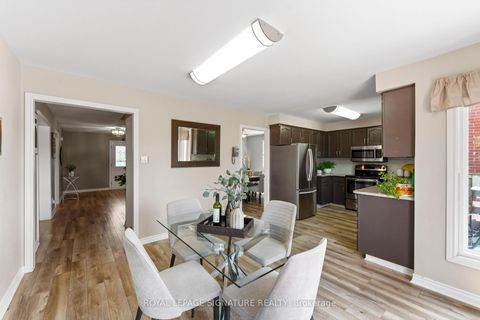 Photo 10 at 146 Beaver Bend Crescent, West Deane, Toronto