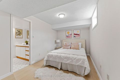 Photo 41 at 146 Beaver Bend Crescent, West Deane, Toronto