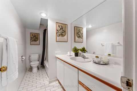 Photo 42 at 146 Beaver Bend Crescent, West Deane, Toronto