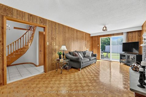Photo 14 at 33 Marevan Place, East Woodbridge, Vaughan