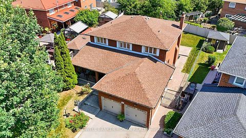 Photo 44 at 33 Marevan Place, East Woodbridge, Vaughan