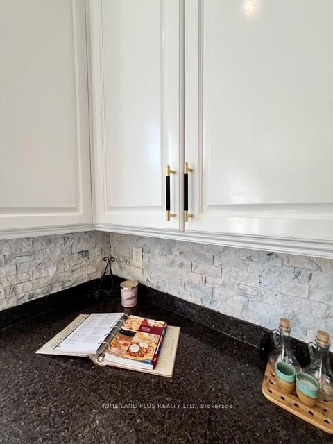 Photo 15 at 48 Langhorst Crescent, Jefferson, Richmond Hill