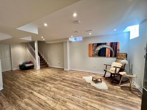 Photo 39 at 48 Langhorst Crescent, Jefferson, Richmond Hill