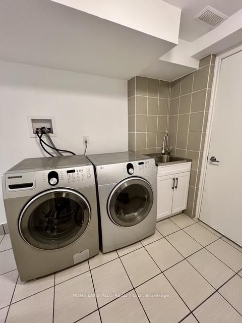 Photo 42 at 48 Langhorst Crescent, Jefferson, Richmond Hill