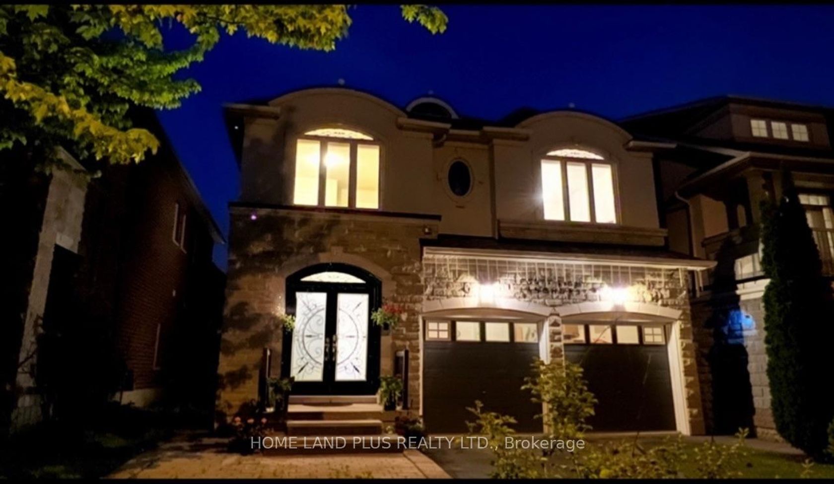 48 Langhorst Crescent, Jefferson, Richmond Hill photo number 2