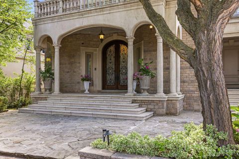 Photo 4 at 32 Arjay Crescent, York Mills, Toronto