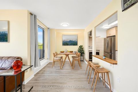 Photo 3 at 709 - 335 Driftwood Avenue, Black Creek, Toronto