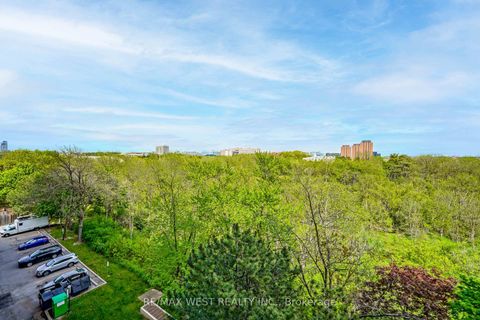 Photo 8 at 709 - 335 Driftwood Avenue, Black Creek, Toronto