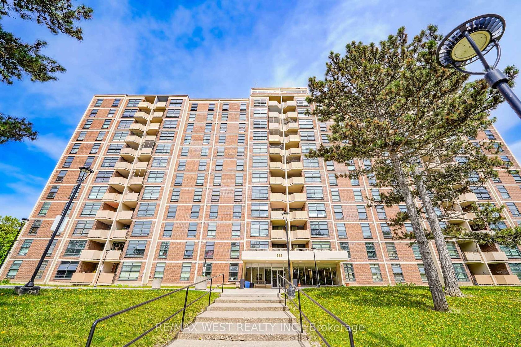 709 - 335 Driftwood Avenue, Black Creek, Toronto 