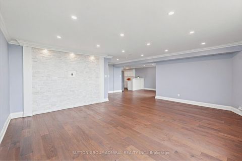 Photo 5 at D19 - 300 Mill Road, Markland Wood, Toronto