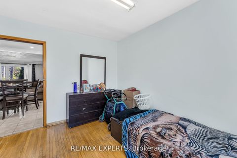 Photo 20 at 81 Hagar Avenue, Smythe, Toronto