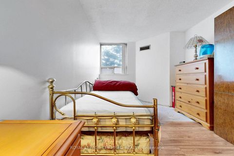 Photo 16 at 201 - 2460 Eglinton Avenue E, Eglinton East, Toronto
