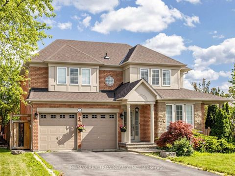 Photo 2 at 3 Lisa Brown Court, Jefferson, Richmond Hill