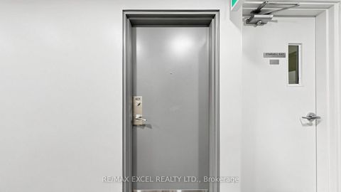 Photo 5 at 401 - 1881 Jane Street, Rustic, Toronto
