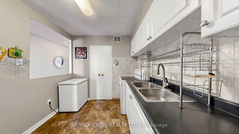 Photo 26 at 401 - 1881 Jane Street, Rustic, Toronto