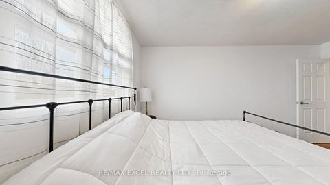 Photo 38 at 401 - 1881 Jane Street, Rustic, Toronto