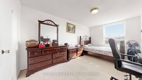 Photo 21 at 915 - 20 Edgecliff Golfway, Flemingdon Park, Toronto