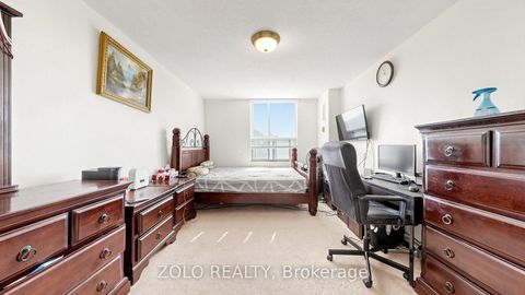 Photo 22 at 915 - 20 Edgecliff Golfway, Flemingdon Park, Toronto