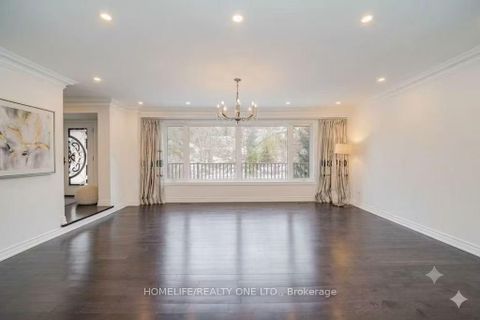 Photo 7 at 31 Bearwood Drive, Humber Valley, Toronto
