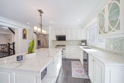 Photo 12 at 31 Bearwood Drive, Humber Valley, Toronto