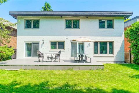 Photo 33 at 31 Bearwood Drive, Humber Valley, Toronto