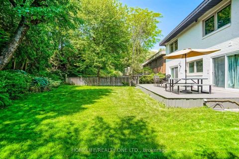 Photo 34 at 31 Bearwood Drive, Humber Valley, Toronto