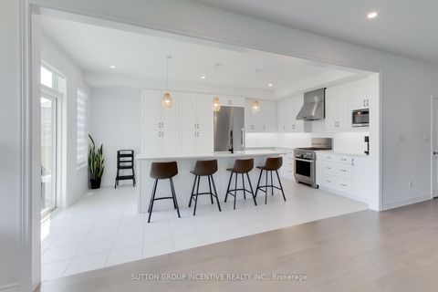 Photo 4 at 13 Abbey Crescent, Rural Barrie Southeast, Barrie