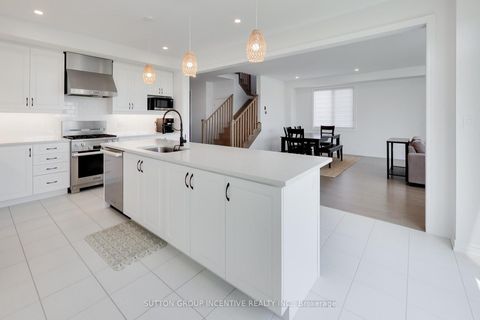 Photo 5 at 13 Abbey Crescent, Rural Barrie Southeast, Barrie